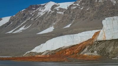 Por que as Cataratas de Sangue deixaram o gelo da Antártica vermelho?
