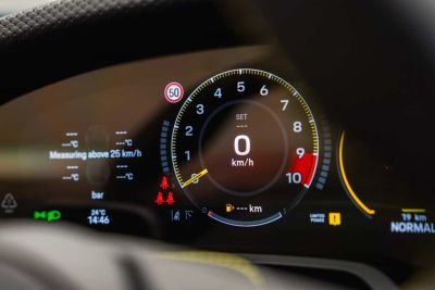 Já viu carro com “tornozeleira eletrônica”? Entenda nova regra