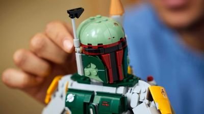 We Build LEGO Boba Fett, Complete With Jet Pack And Wookiee Scalps