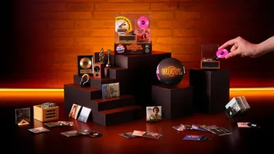 Candide lança toca-discos em miniatura que toca música de verdade, com mini discos colecionáveis de vários estilos